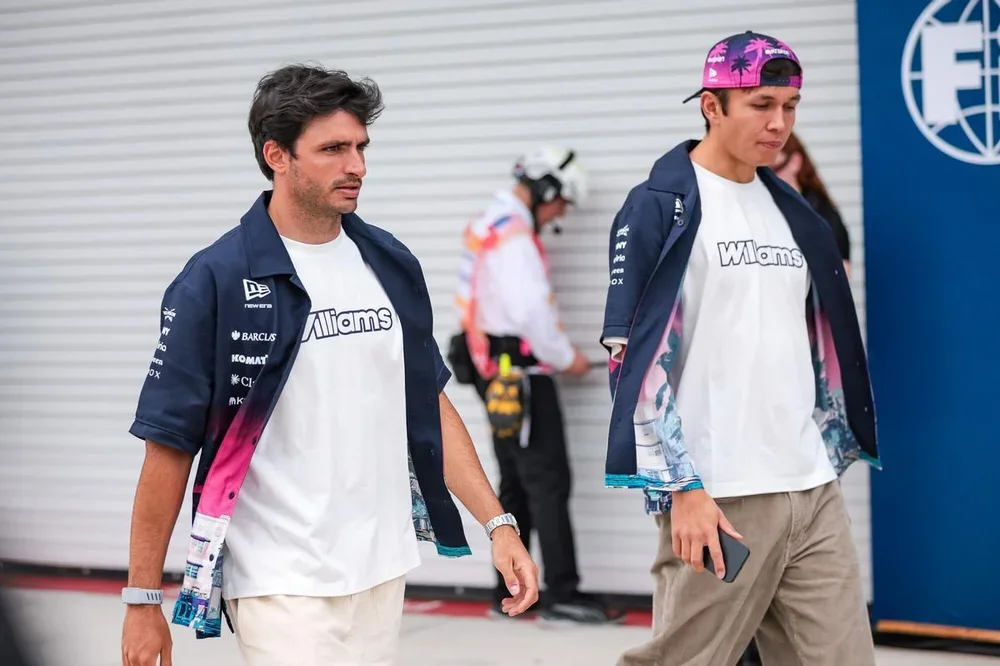Sainz y Albon en el paddock de Miami